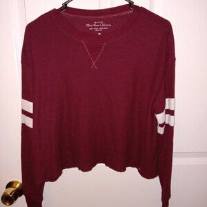 Hollister maroon must have collection basic long sleeve crew with stripes on sle